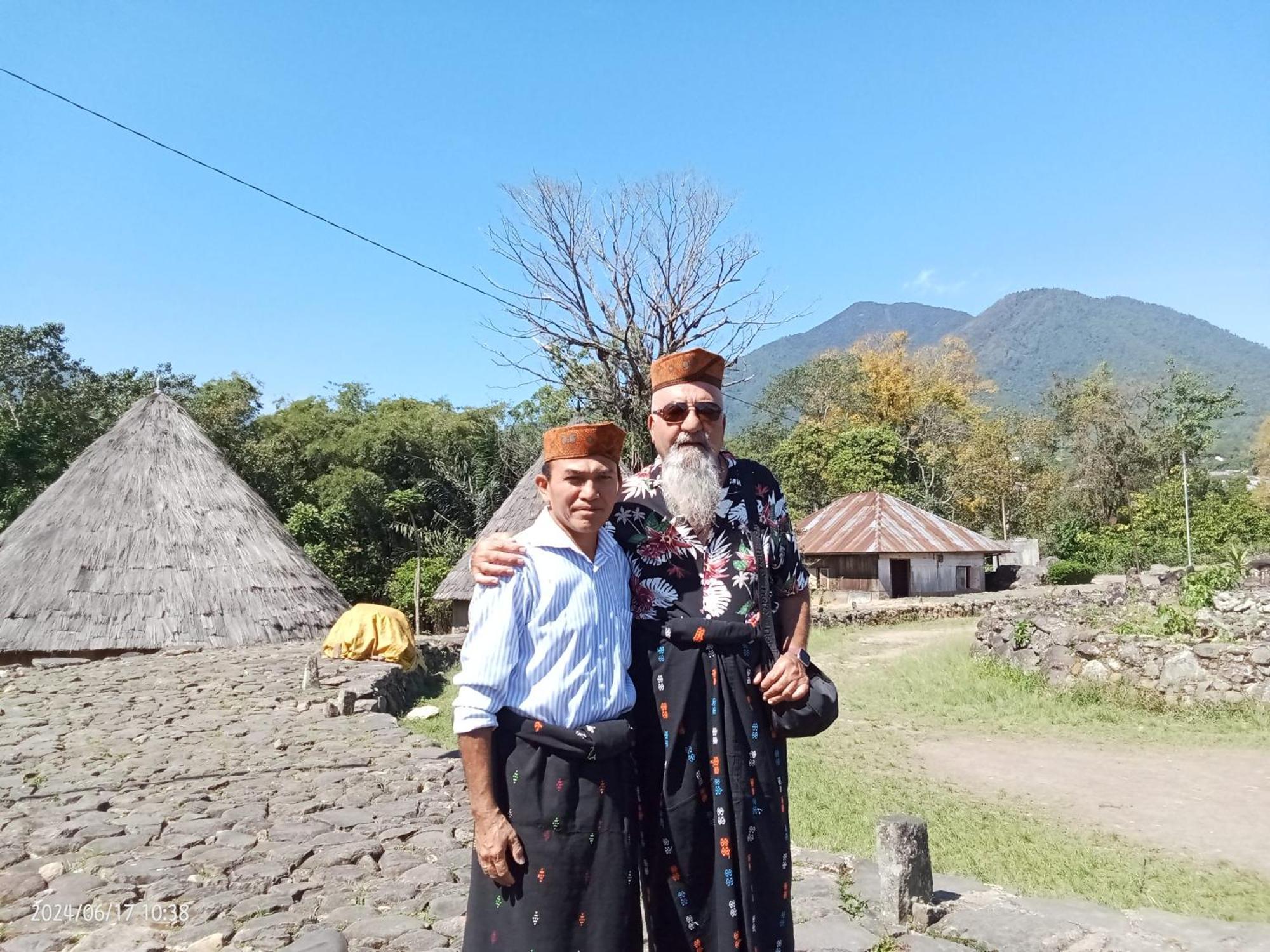 Petra Homestay Bangka Leda Ruteng Bagian luar foto
