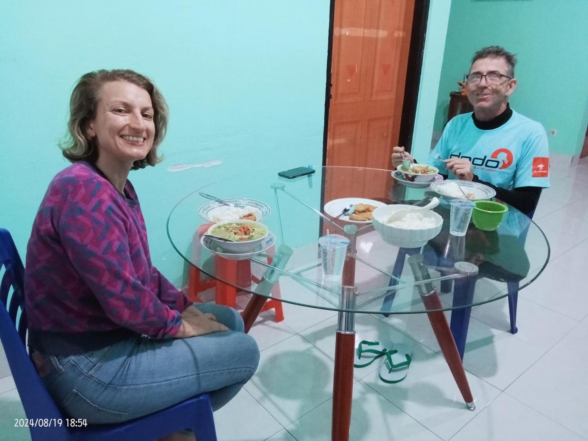 Petra Homestay Bangka Leda Ruteng Bagian luar foto