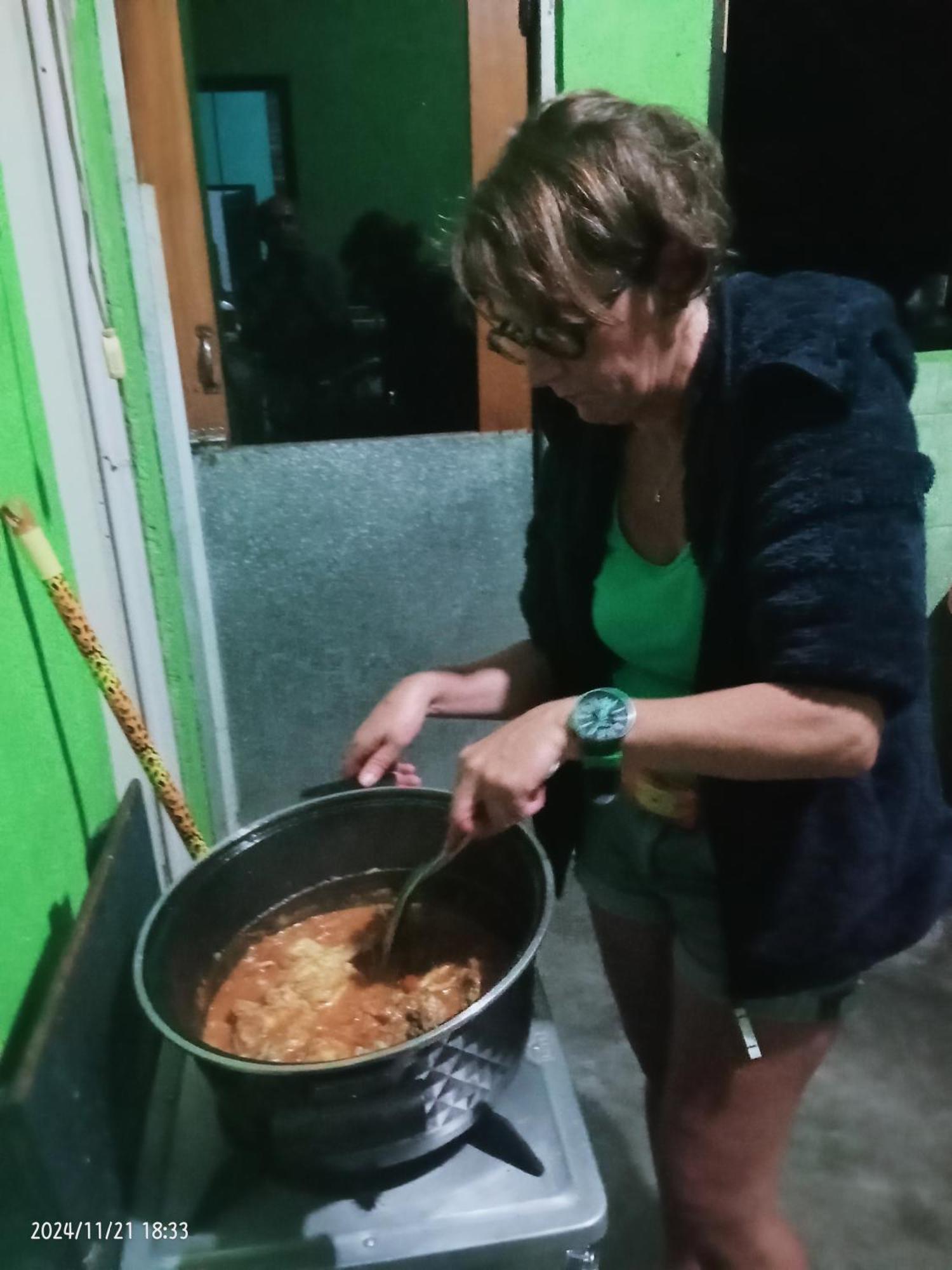Petra Homestay Bangka Leda Ruteng Bagian luar foto